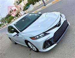 تۆیۆتا کامری